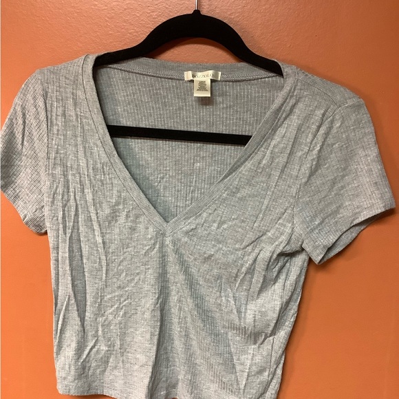 Grey V Neck Crop Top - Simple Basic Tee - Capsule Size L - Picture 1 of 3